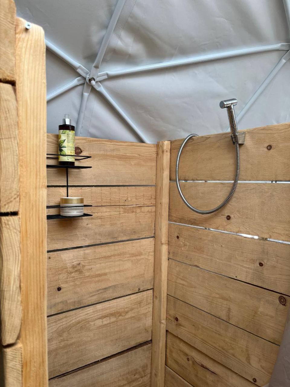 Hotel Glamping Rose Radovici Exterior foto