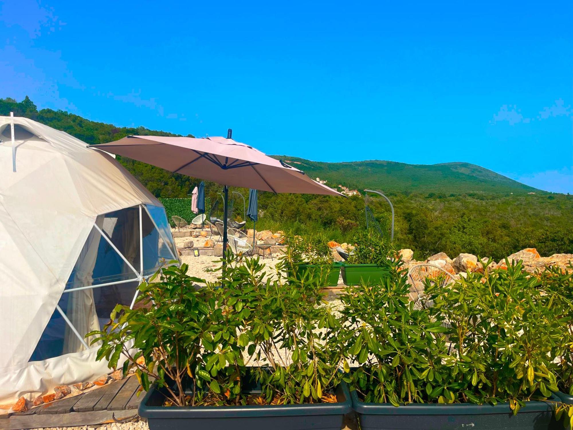 Hotel Glamping Rose Radovici Exterior foto