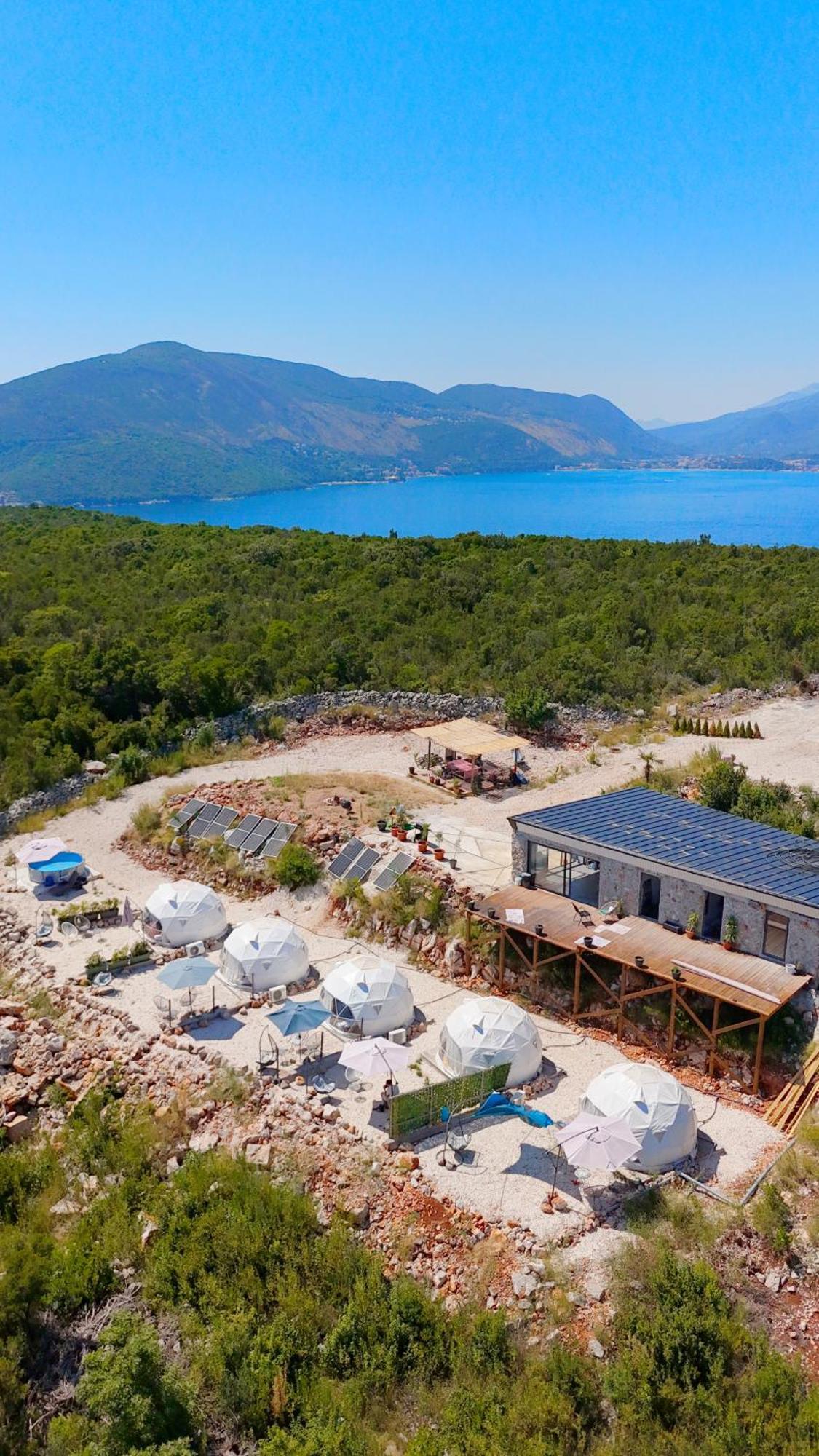 Hotel Glamping Rose Radovici Exterior foto